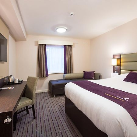 Premier Inn Maidenhead Town Centre Exteriör bild