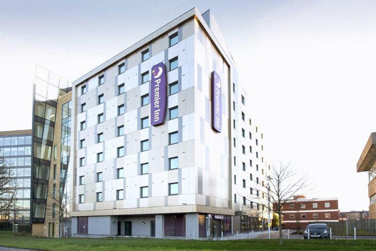 Premier Inn Maidenhead Town Centre Exteriör bild