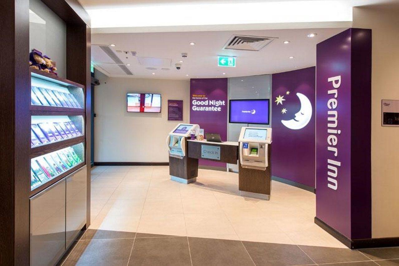 Premier Inn Maidenhead Town Centre Exteriör bild